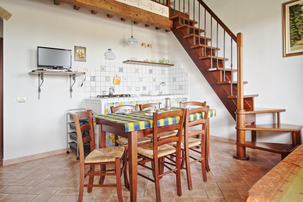 Podere Tre Cipressi Aparthotel Campiglia Marittima Exterior foto